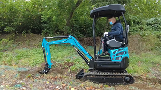 小型挖掘機V型挖斗實操視頻